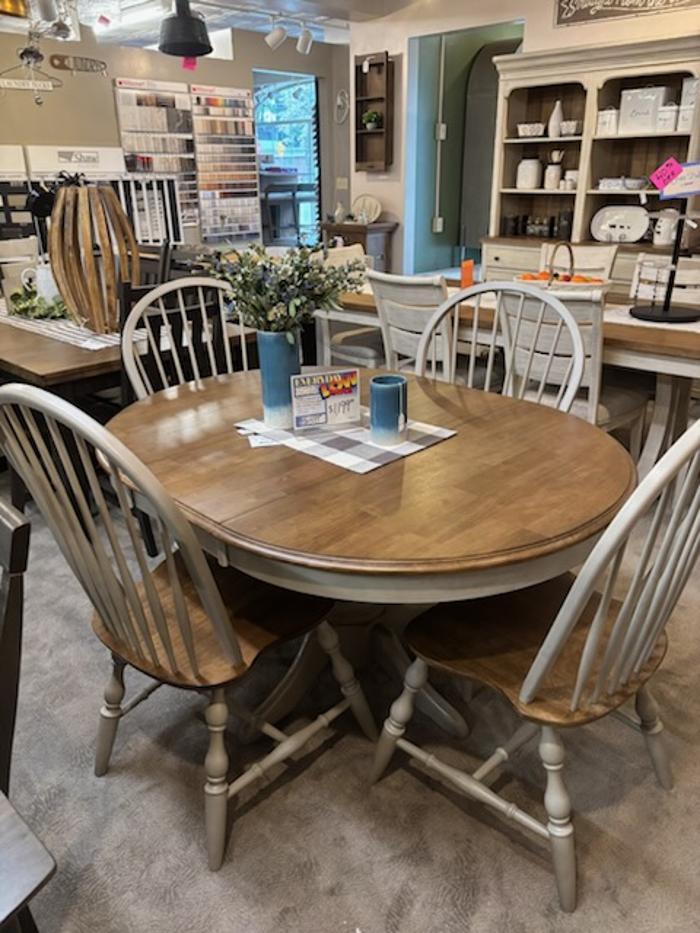 Crowl Interiors & Furniture Image