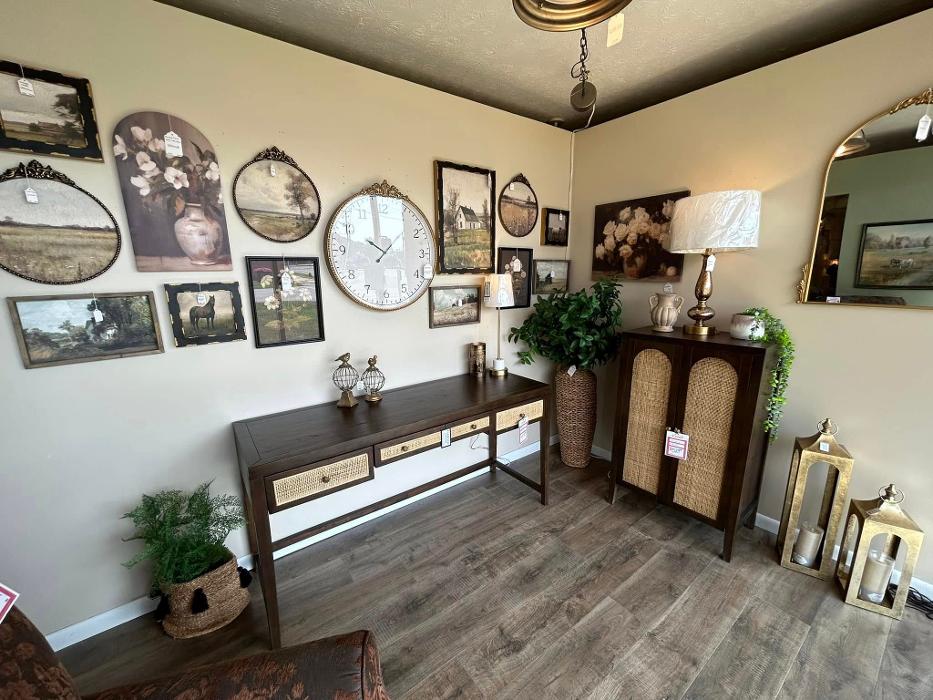 Crowl Interiors & Furniture Image