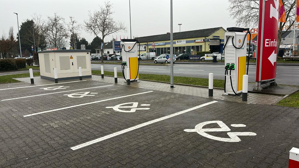 Shell Recharge Charging Station, Boelckestraße in Wiesbaden