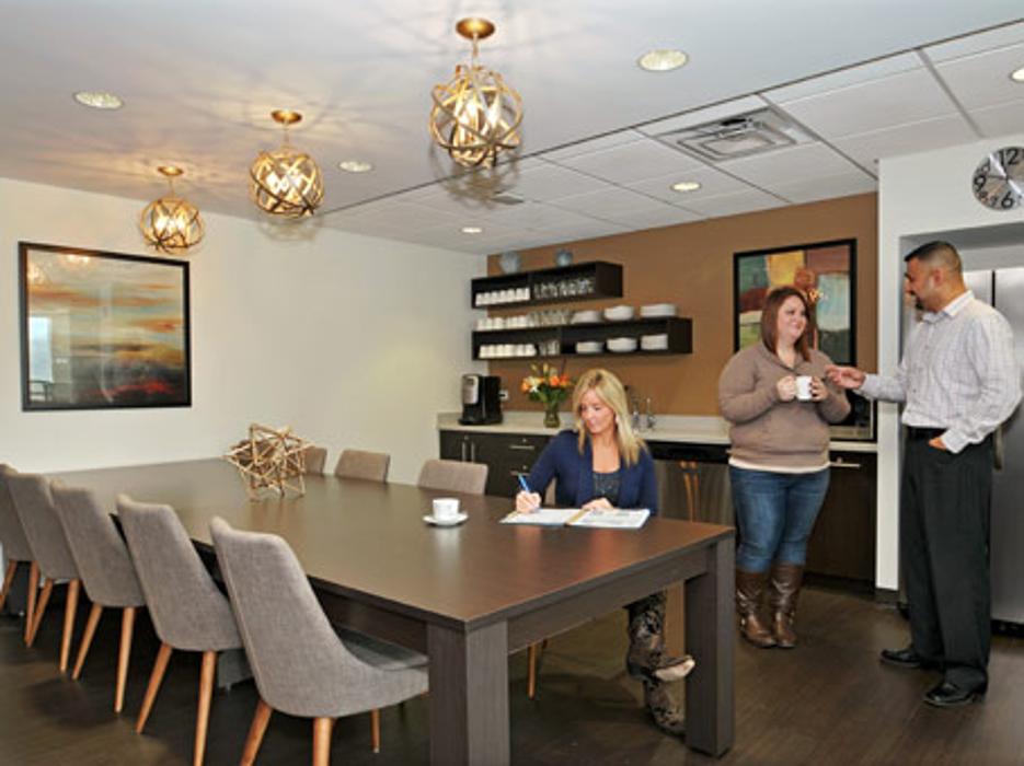 Thomas, Chris T DDS - Chris T Thomas, DDS - Oak Park, IL