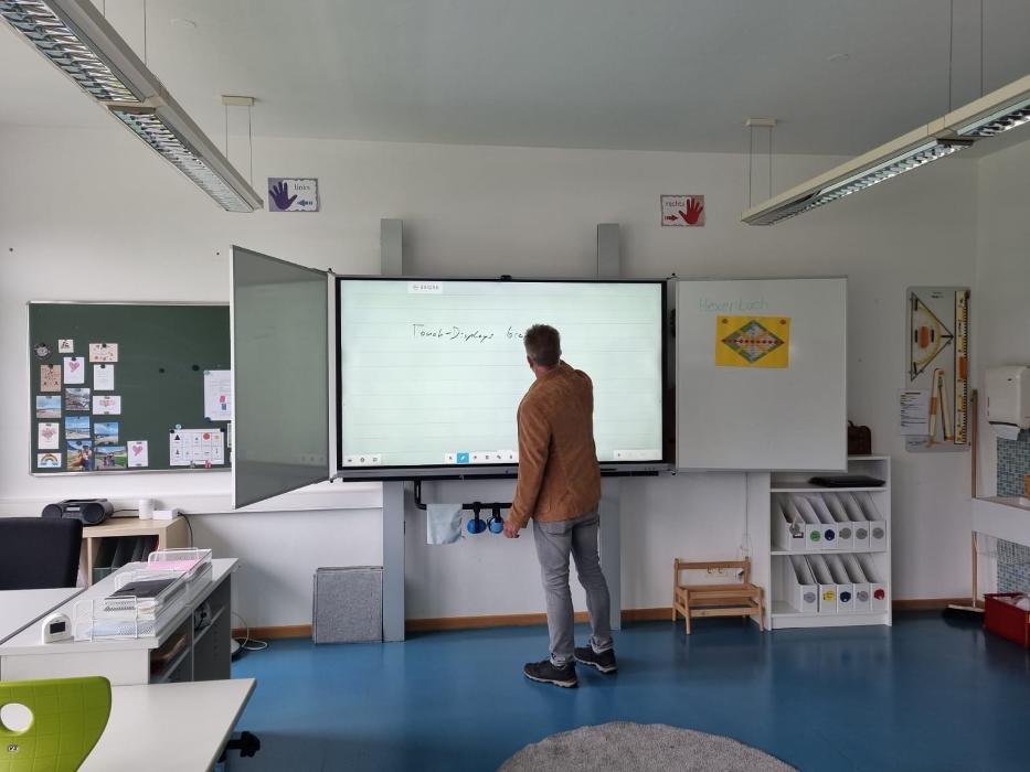 Schulwolf GmbH & Co KG, Pfongauerstraße in Neumarkt am Wallersee