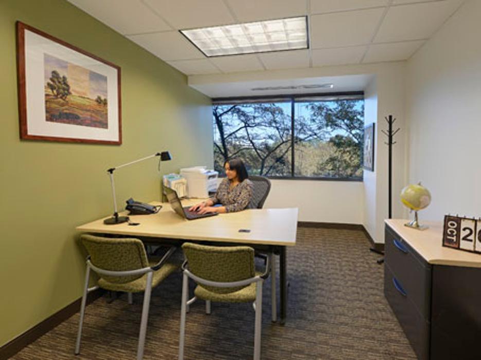 Regus - Maryland, Bethesda - Democracy Plaza - Bethesda, MD