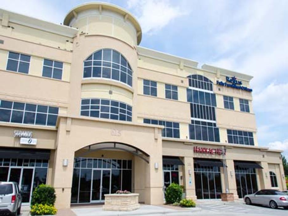 Regus - North Carolina, Winston-Salem - St. George Square - Winston Salem, NC