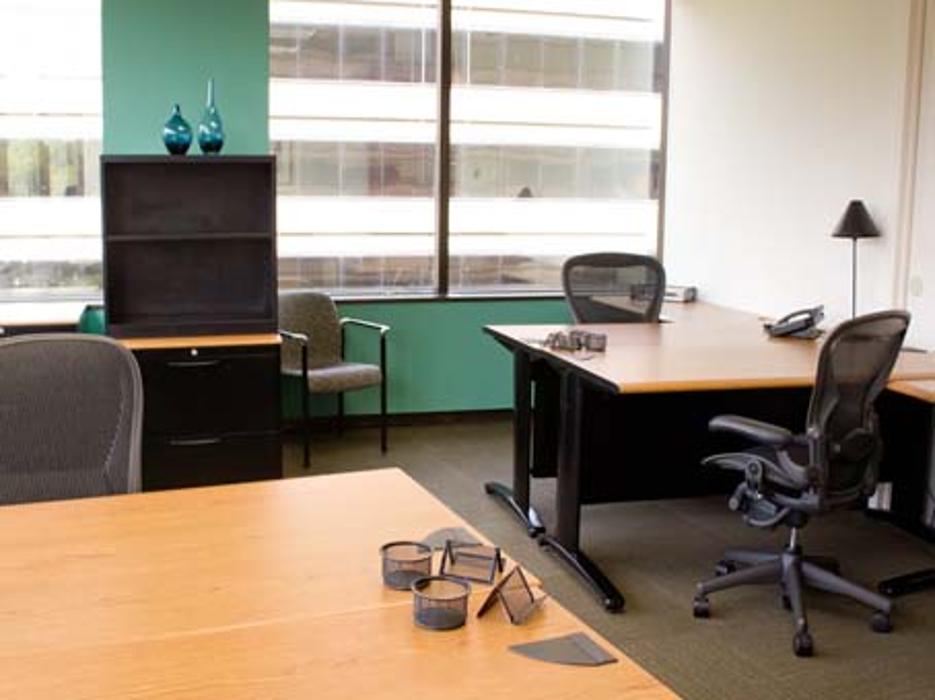 Regus - Virginia, Vienna - Boone Boulevard - Vienna, VA