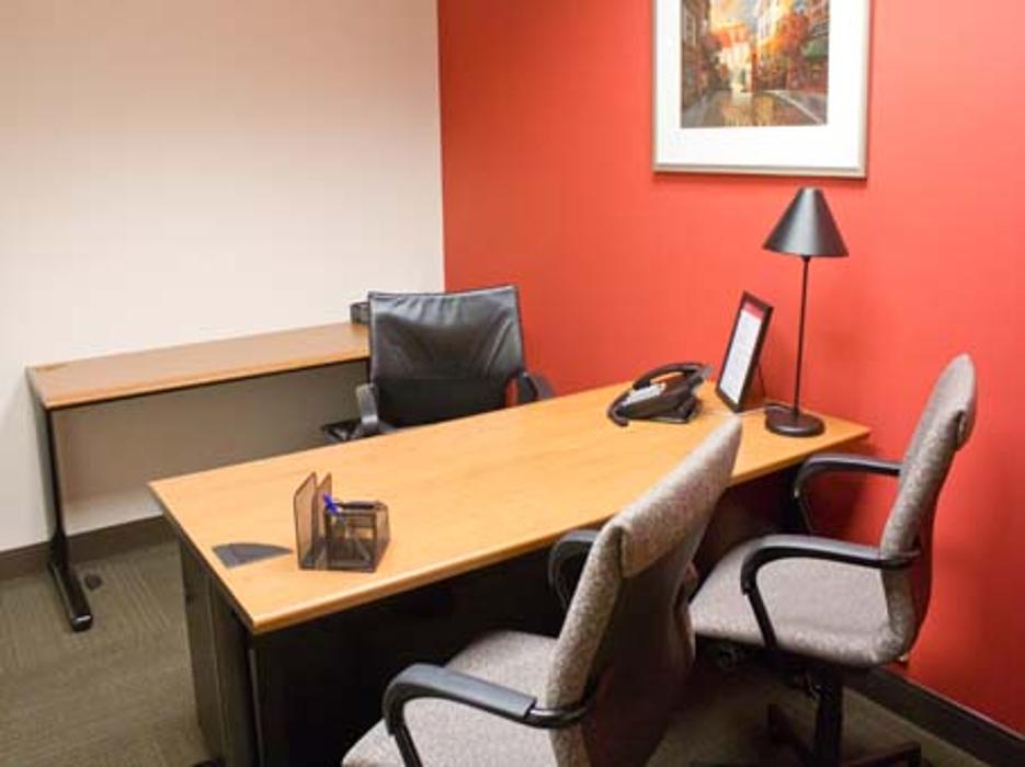 Regus - Virginia, Vienna - Boone Boulevard - Vienna, VA