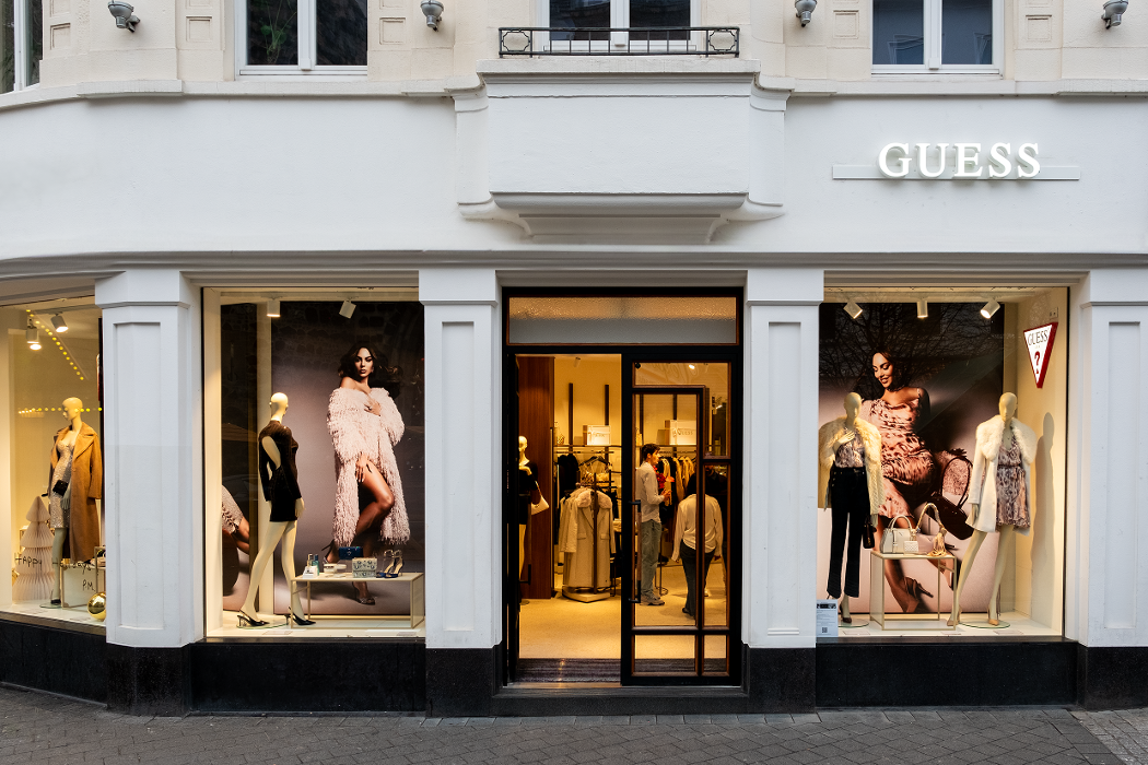 GUESS, Bottlerplatz in Bonn