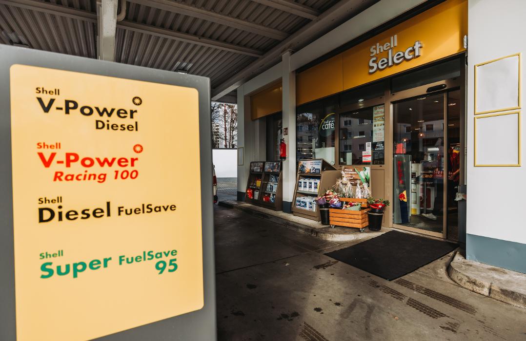 Shell Recharge Charging Station, Zeilsheimer Weg in Eschborn