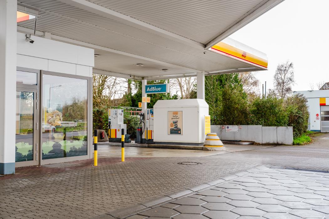 Shell Recharge Charging Station, Niedersachsenstraße in Lehrte