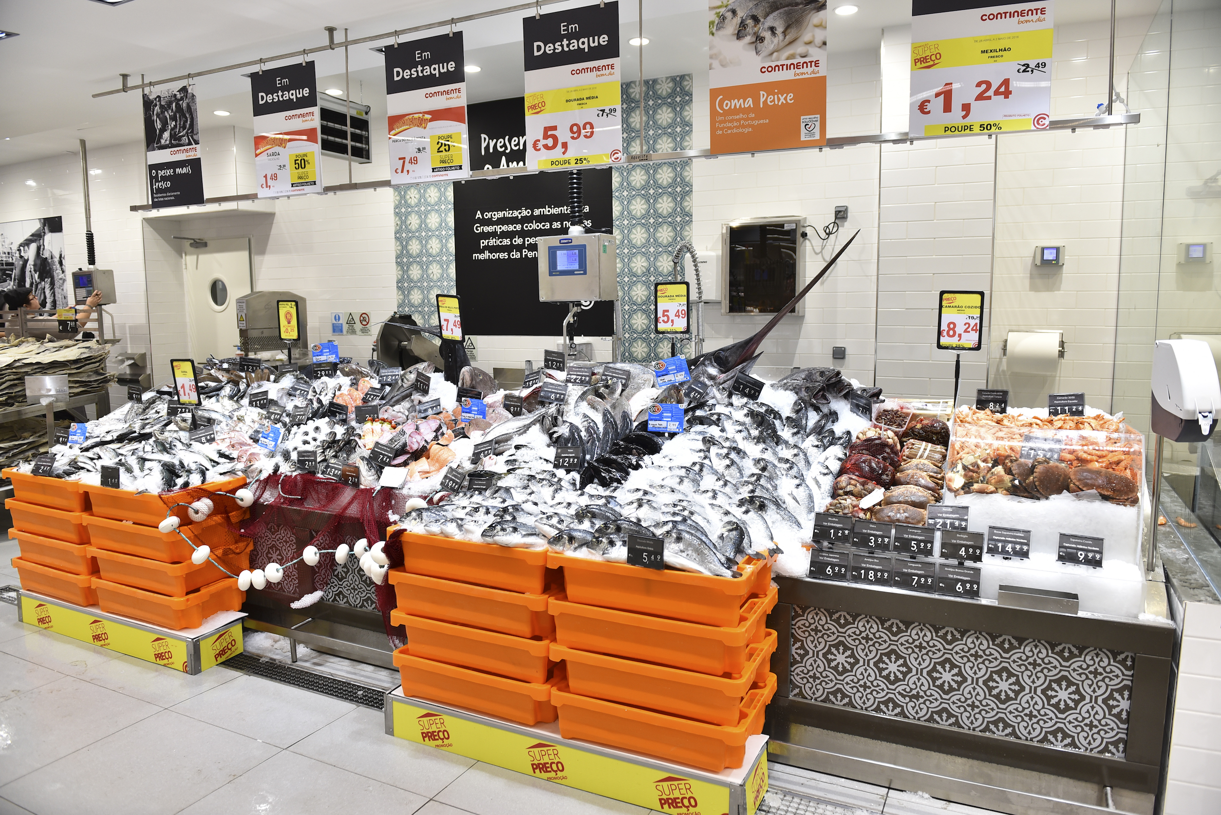 Fotos de Continente Bom Dia Parede