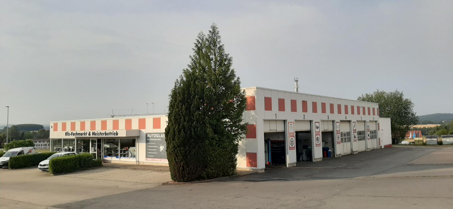 Drive in Servicecenter am Sachsenring, Wüstenbrander Straße in Oberlungwitz