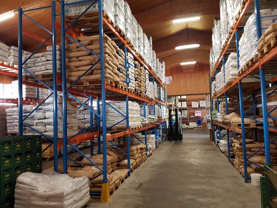 Agrar-Center Subingen, Gewerbestrasse in Subingen