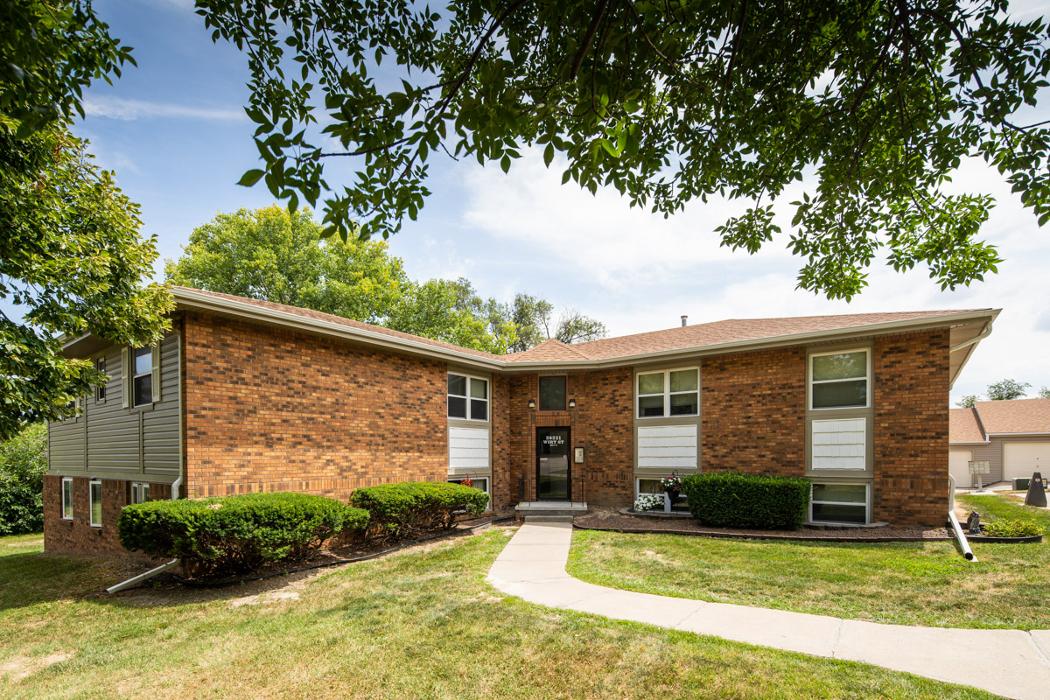 Behm Apartments - Elkhorn, NE