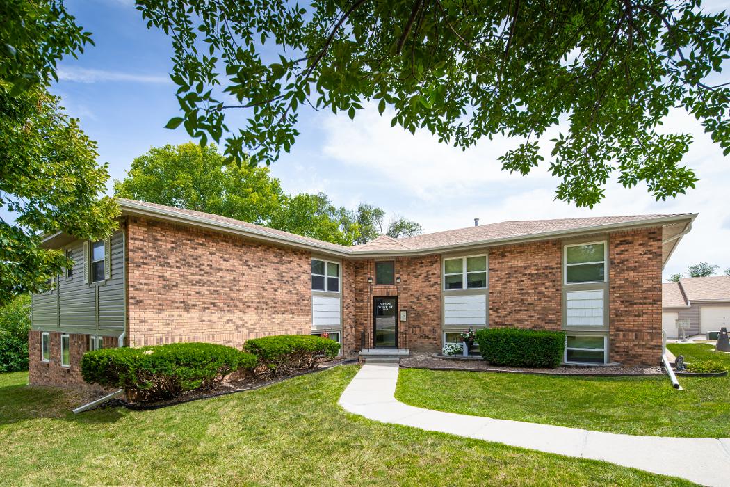 Behm Apartments - Elkhorn, NE