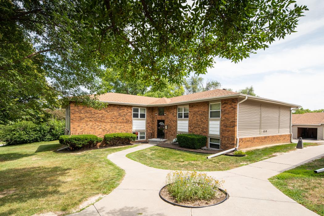 Behm Apartments - Elkhorn, NE