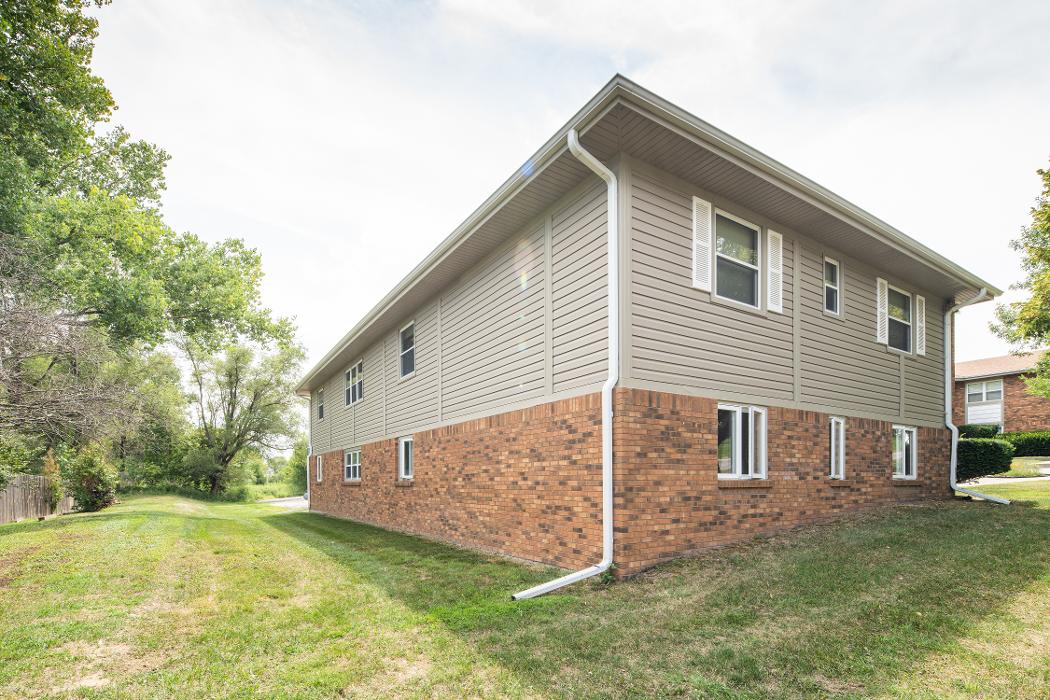 Behm Apartments - Elkhorn, NE