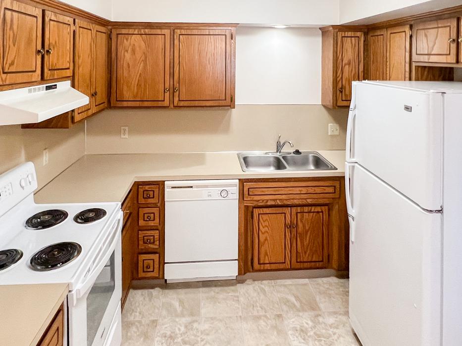 Behm Apartments - Elkhorn, NE