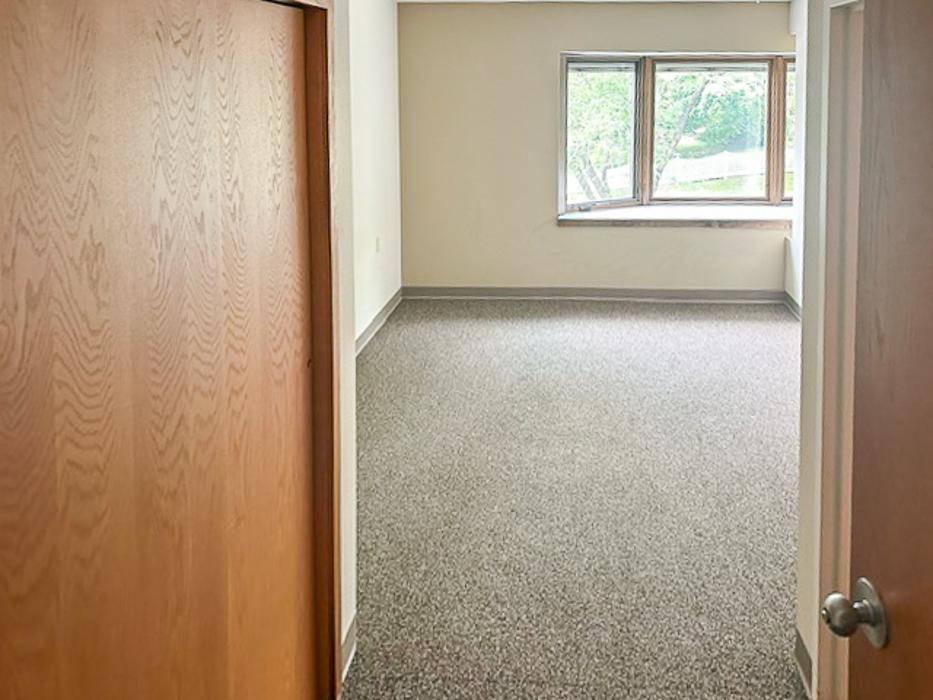 Hershey Manor - Muscatine, IA