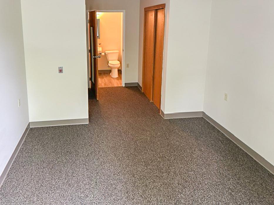 Hershey Manor - Muscatine, IA