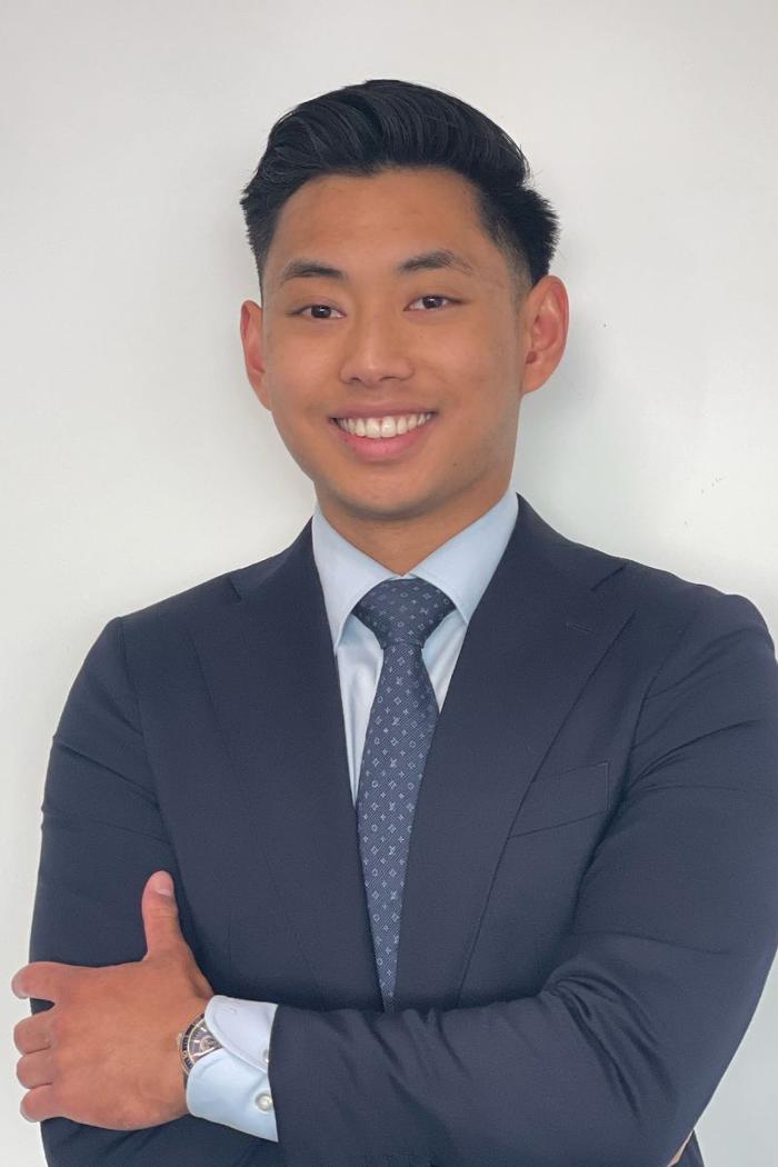 ERGO Versicherung Phuchit Thisomboon, Naumannstraße in Berlin