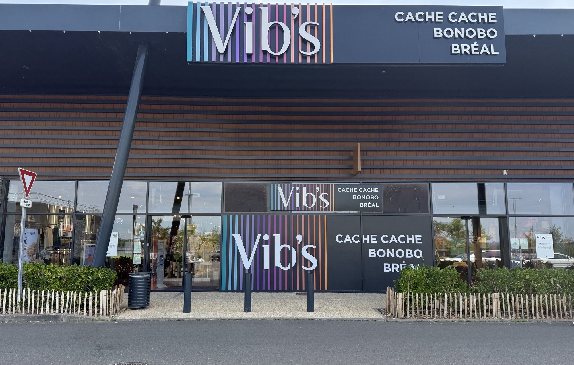 Vib's (Cache Cache - Bonobo - Bréal) Autres commerces et services