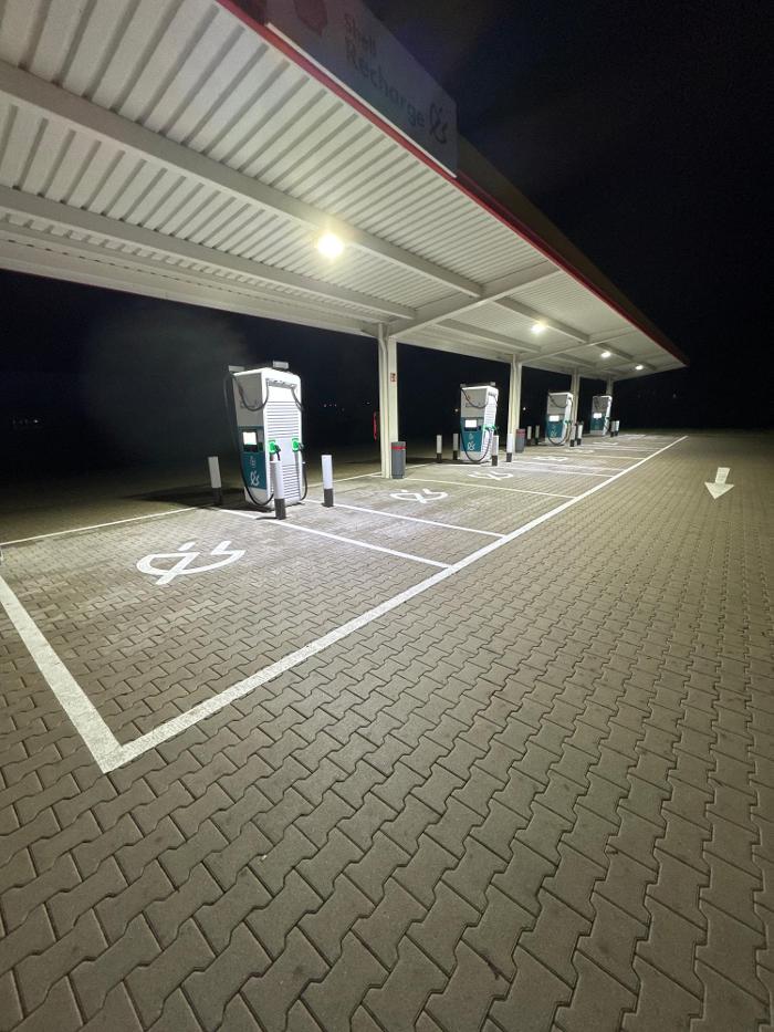 Shell Recharge Charging Station, Holsterfeld in Salzbergen