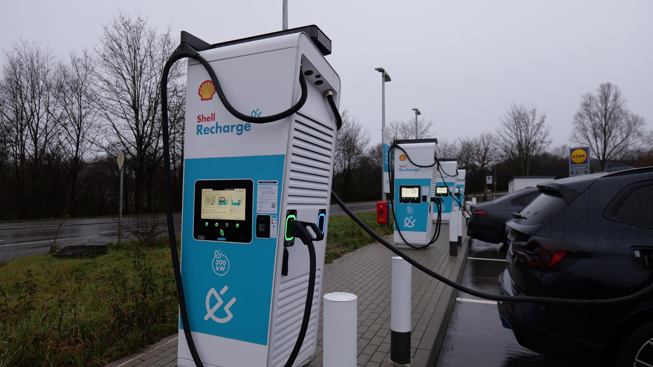 Shell Recharge Charging Station, Robert-Bosch-Straße in Empfingen