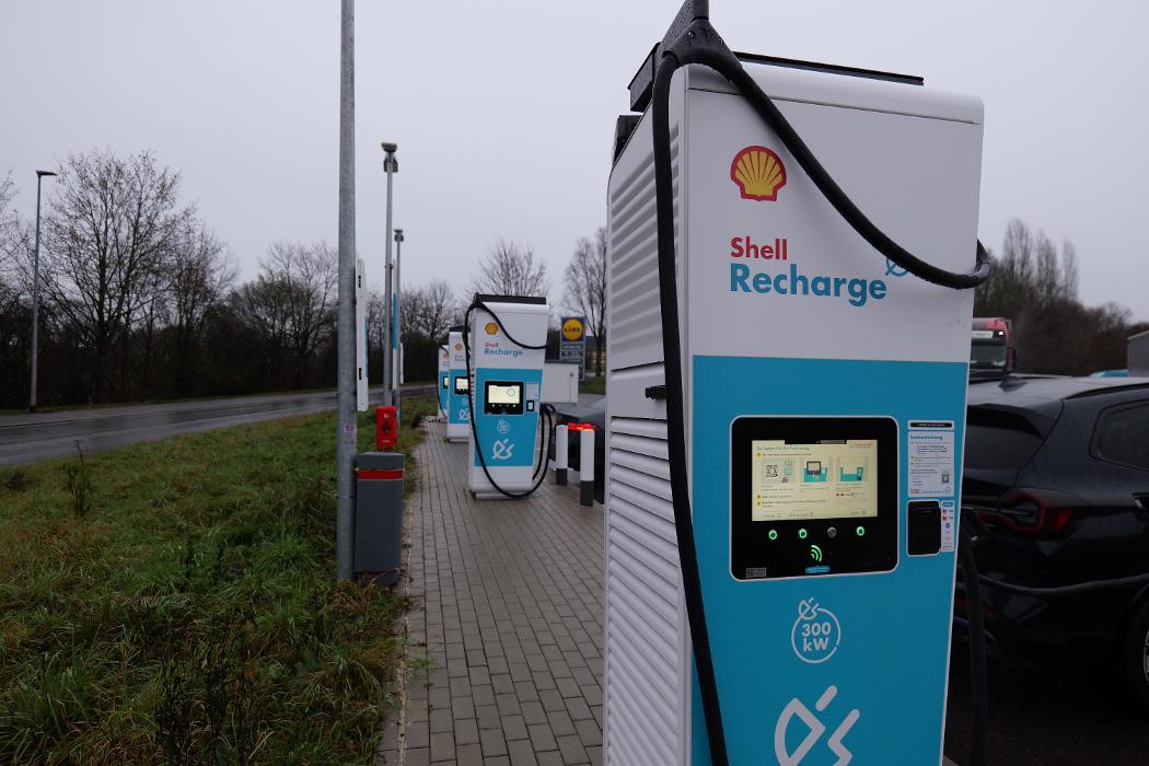 Shell Recharge Charging Station, Robert-Bosch-Straße in Empfingen