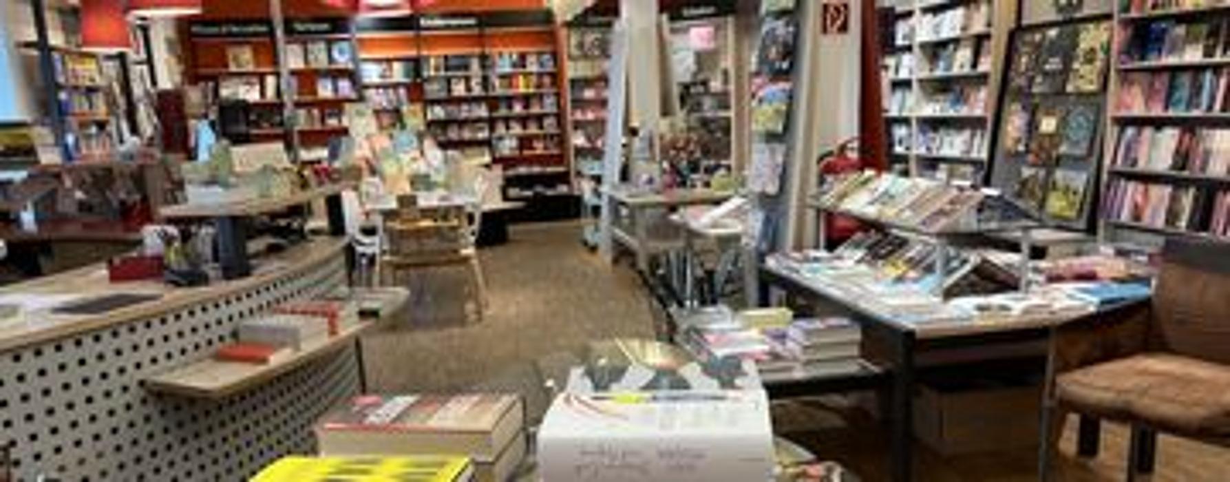 Buchhandlung Isartal Ebenhausen, Professor-Benjamin-Allee in Schäftlarn