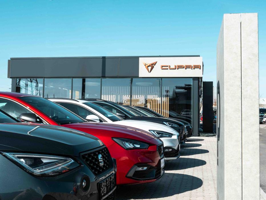 AVP AUTOLAND GmbH & Co. KG | SEAT | CUPRA, Römerstraße in Dingolfing