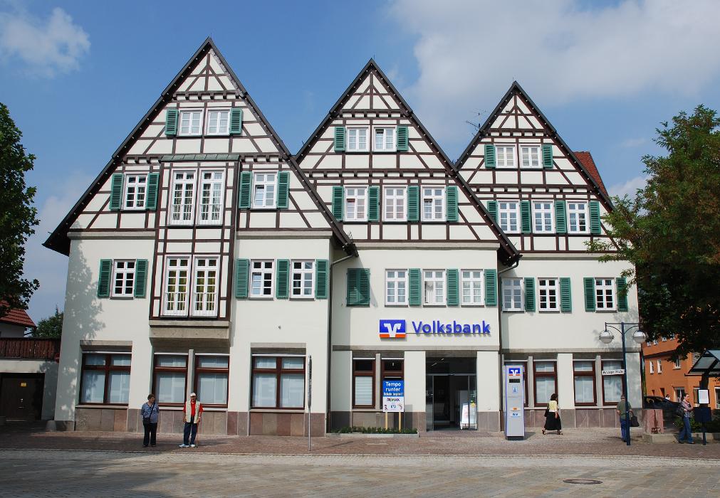 Volksbank Ermstal-Alb eG, Geschäftsstelle Dettingen, Metzinger Straße in Dettingen an der Erms