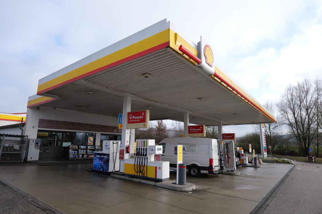 Shell Recharge Charging Station, Lippacher Straße in Furth