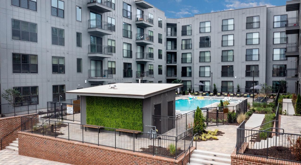 Broadstone Pullman Image