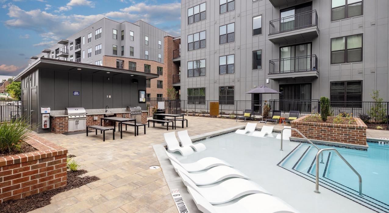 Broadstone Pullman Image