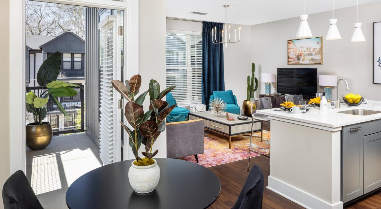 Broadstone Pullman Image