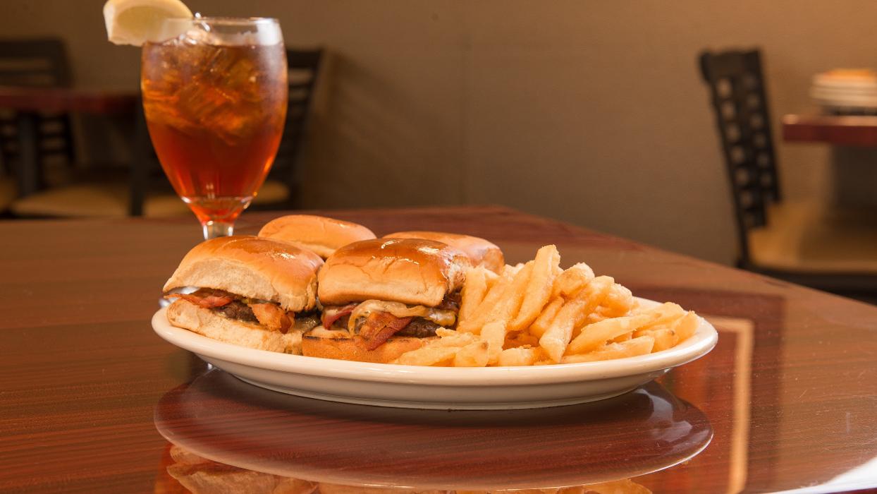 Magnolia Grille Image