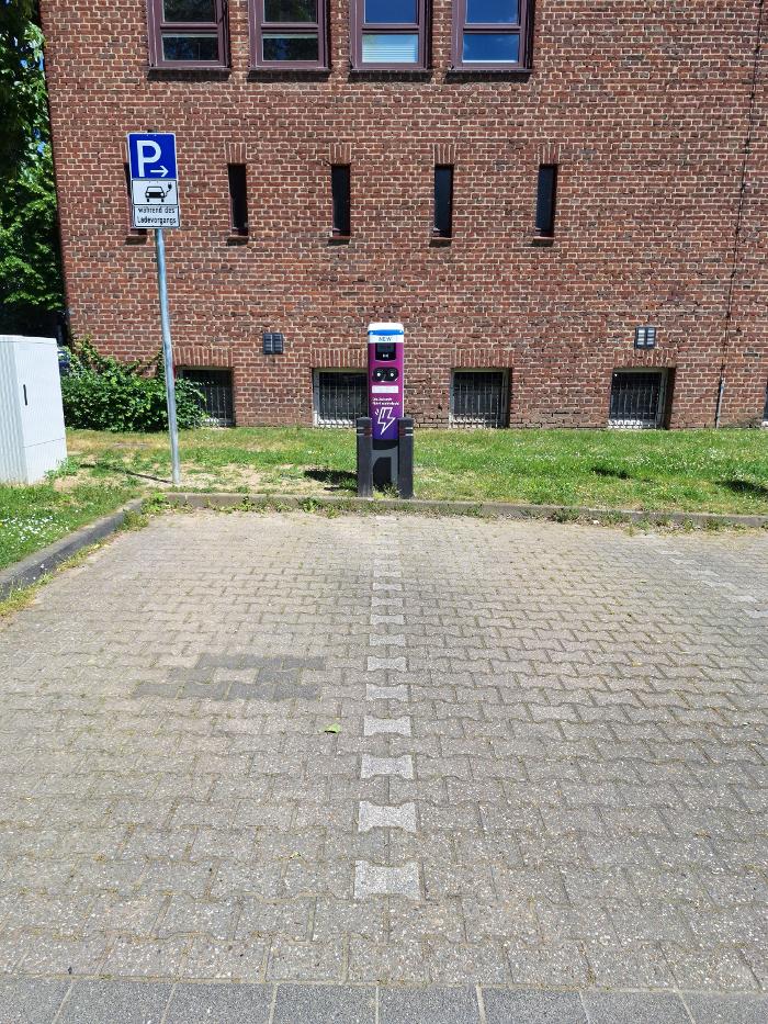 NEW Energie-Ladestation, Schloßstraße in Grevenbroich