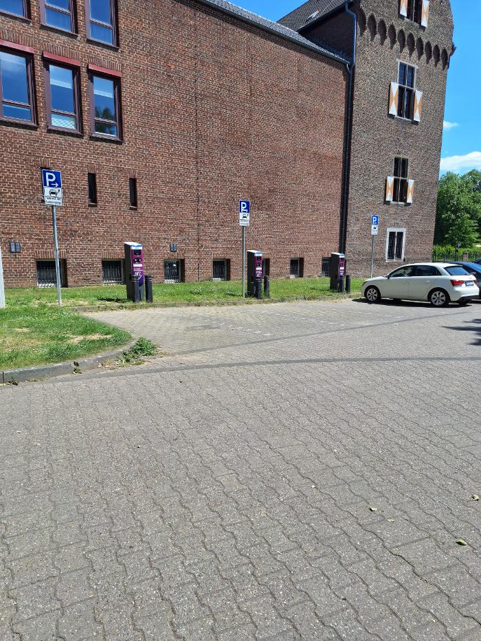 NEW Energie-Ladestation, Schloßstraße in Grevenbroich