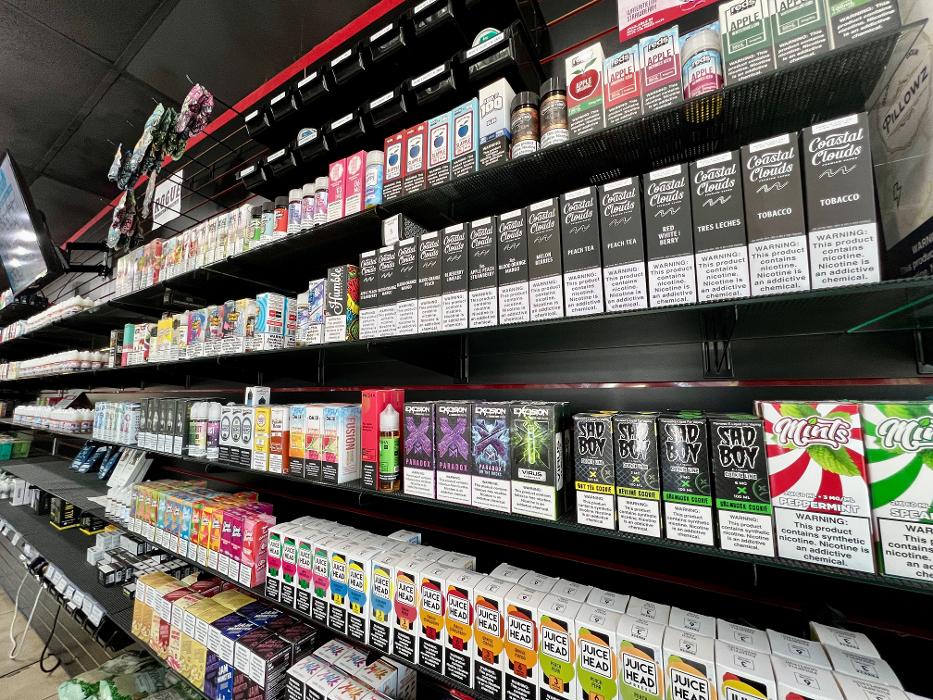 Red Star Vapor & CBD - Greeley, CO