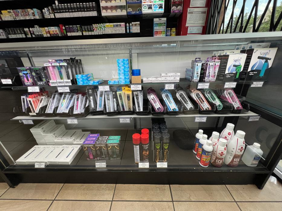 Red Star Vapor & CBD - Greeley, CO