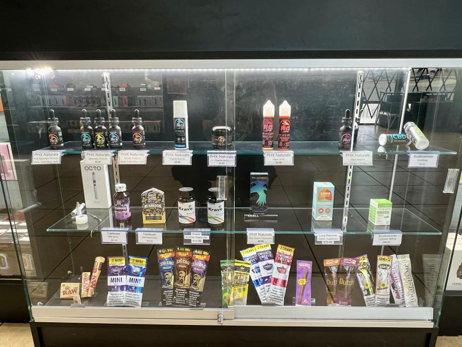 Red Star Vapor & CBD - Greeley, CO