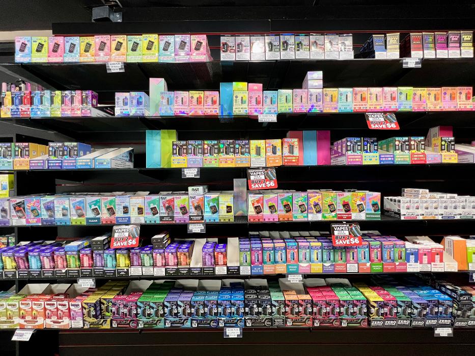 Red Star Vapor & CBD - Greeley, CO