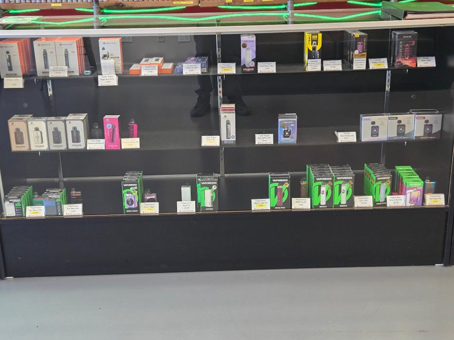 Red Star Vapor & CBD - Tucson, AZ