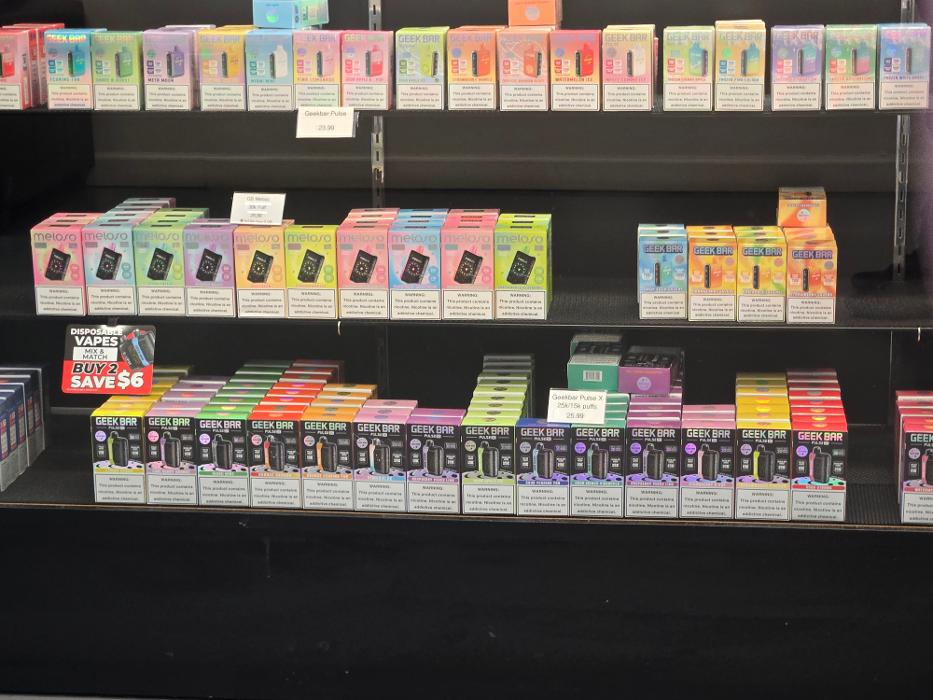 Red Star Vapor & CBD - Tucson, AZ