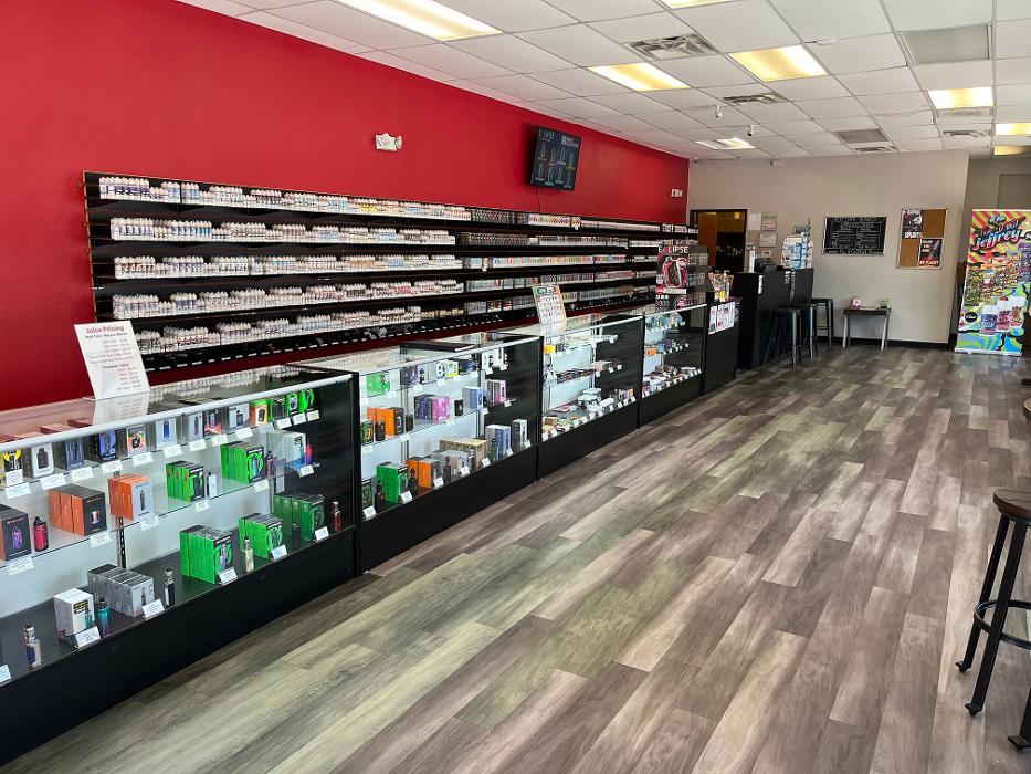 Red Star Vapor & Smoke