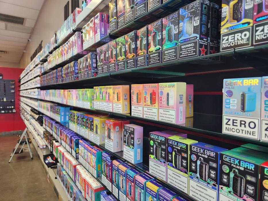 Red Star Vapor & CBD - Phoenix, AZ