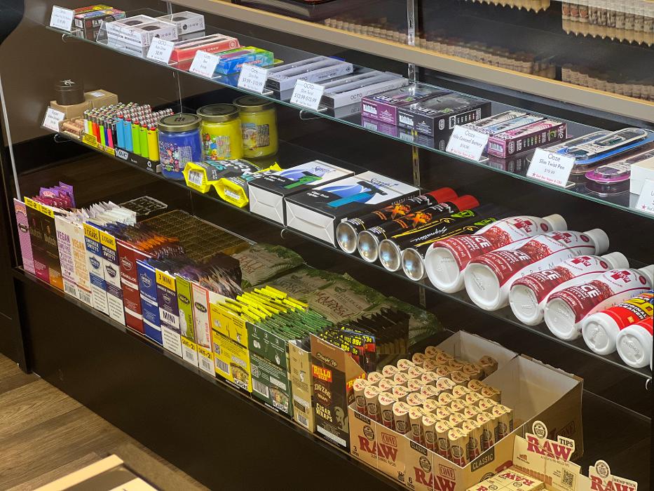 Red Star Vapor & CBD - Glendale, AZ