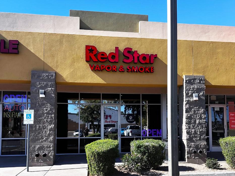 Red Star Vapor & Smoke Image