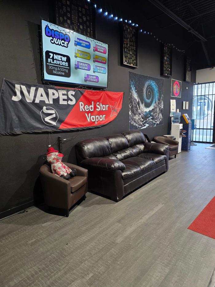 Interior - vape shop lounge area