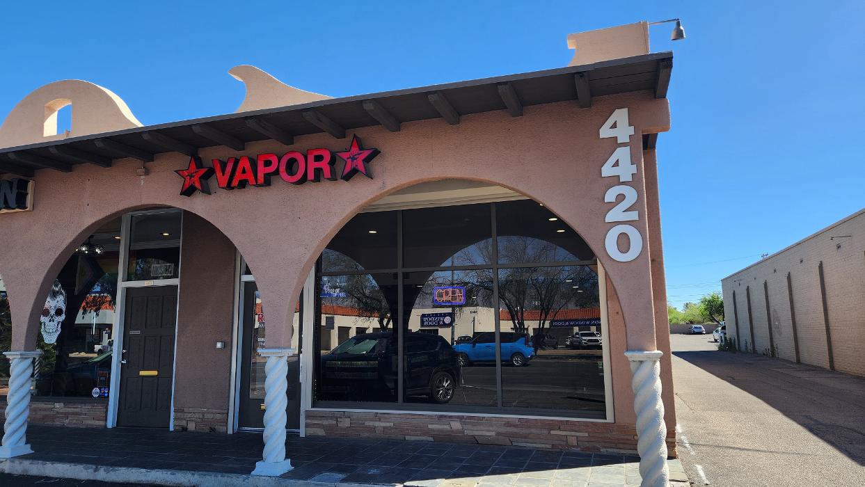 Red Star Vapor & Smoke