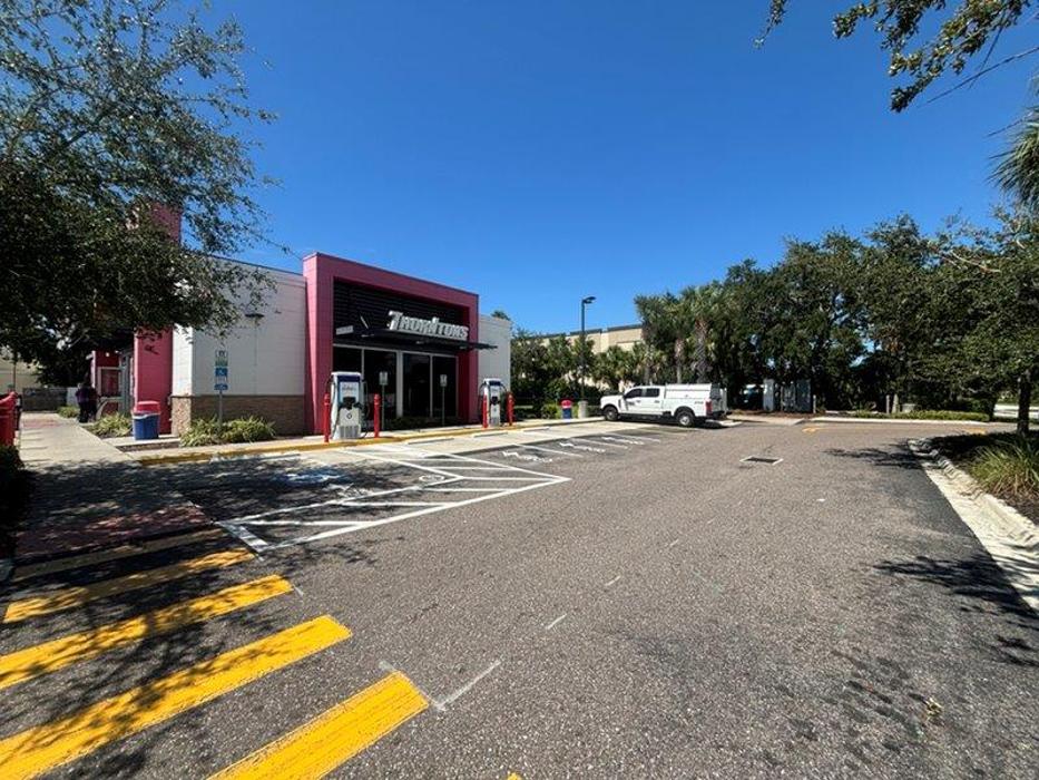 bp pulse Charging Station Image